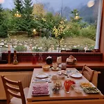 Koman Bed & Breakfast