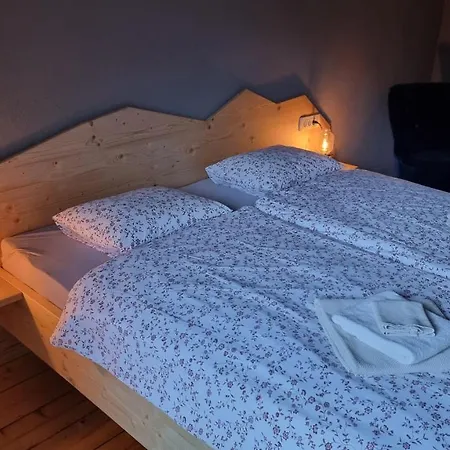 Bed & Breakfast Koman 3*