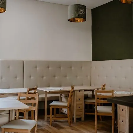 住宿加早餐酒店 Koman 泽高杰斯科