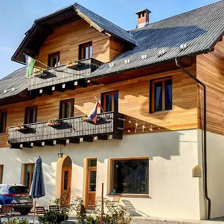 Koman Bed & Breakfast 3*