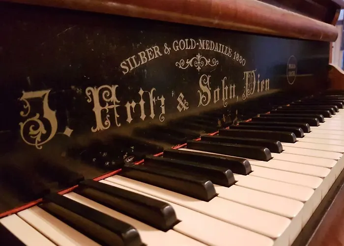 Bed & Breakfast Koman 3*