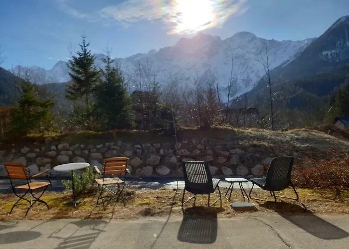 فندق مبيت وإفطار Koman زغورنجي جيزرسكو