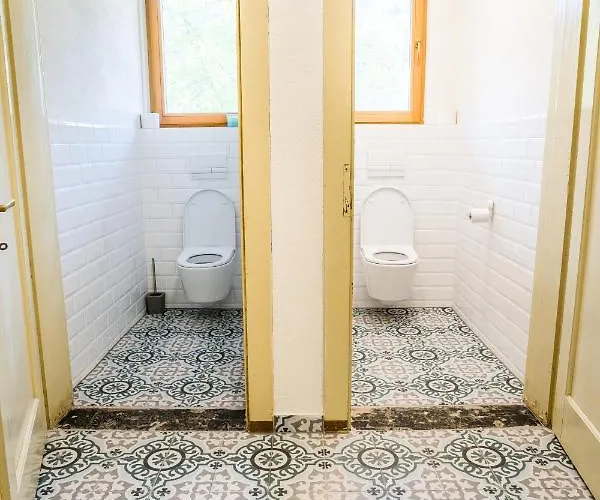 فندق مبيت وإفطار Koman